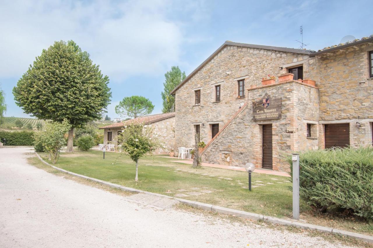 Casa Vacanze Vecchio Granaio Magione Ngoại thất bức ảnh